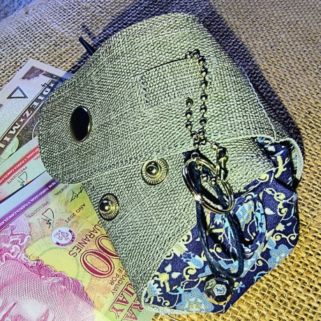 Kleingeldheld ITH  -  Stickdatei bei Michis Textilatelier