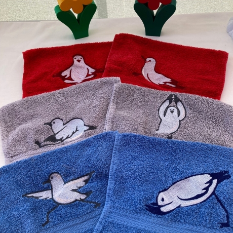 Yoga Möwen 12 Teilig  -  Stickdatei bei Michis Textilatelier