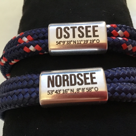 „Ostsee oder Nordsee?“ Segelseil-Armband mit Gravur