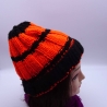 Mütze, handgestrickt, orange und schwarz