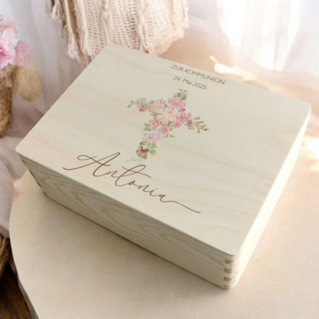 Personalisierte Erinnerungskiste zur Kommunion Taufe Konfirmation