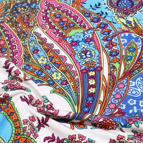 Stoff Viskose Jersey Paisley Design wollweiß grün rosa bunt