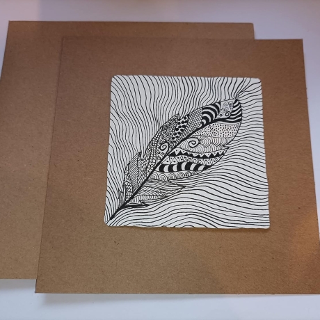 Feder Karte handgemalt Zentangle quadratisch Kraftpapier schlicht