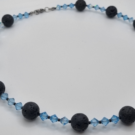 Handgemachte Lavaperlen Kette mit Bicone Kristallen Blau (837)