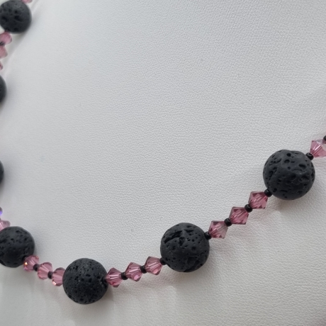Handgemachte Lavaperlen Kette mit Bicone Kristallen Rosa (837)