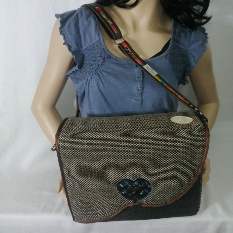 große Handtasche Unikat Schultertasche grau braun 32 x 26 x 11 cm