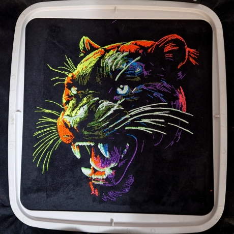 Neu AUFWENDIGE Stickdatei Panter Brady Lunachild