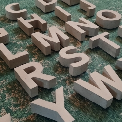 BETON  BUCHSTABEN 10 cm Eyecatcher Haus/Garten/Terasse  frostfest