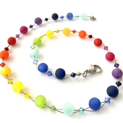 Kette mit Polarisperlen in  Regenbogenfarben