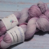 Handgefärbte 4-fädige Kuschel(socken)wolle SuperSocky 23/21