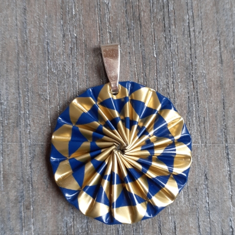 Kettenanhänger aus Kaffeekapsel, blau/gold, Upcycling