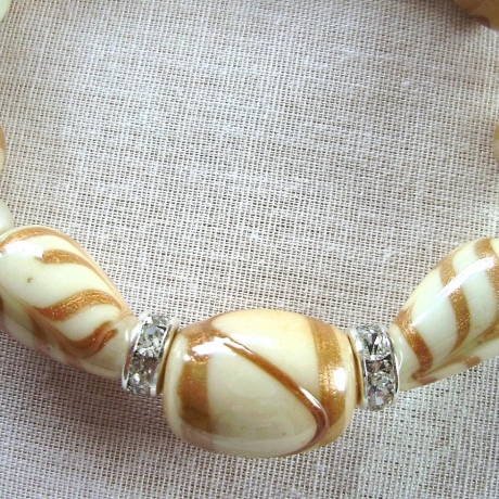 Glasperlenarmband♥Creme mit braunen Streifen♥von Hobbyhaus