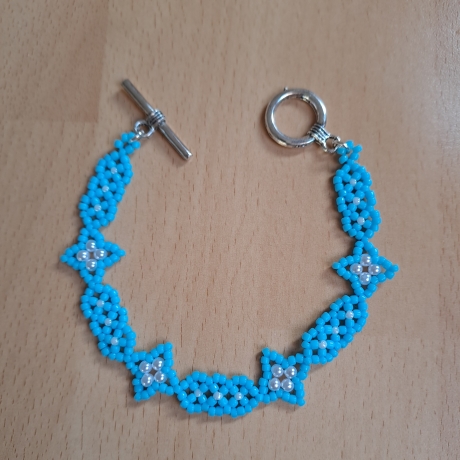 Armband aus Toho-Perlen, blau/weiß,Handarbeit