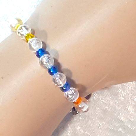 Kinder-Armband Schmuck elastisch Perlen gefädelt, dreifarbig bunt