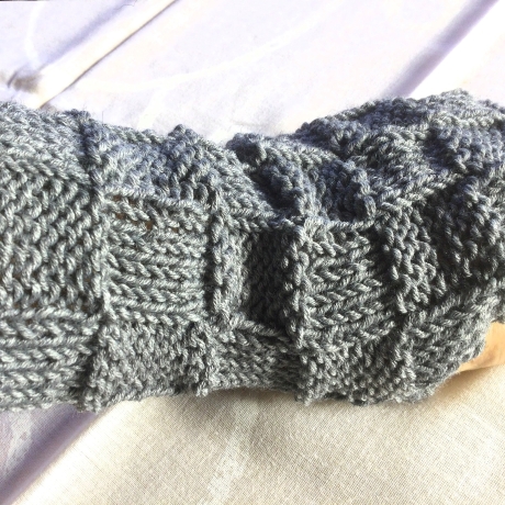 Armstulpen grau mit Daumenloch handgestrickt von Hobbyhaus