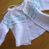 Vintage Babyflügelhemdchen weiß grüne Borte aus den 70er Jahren