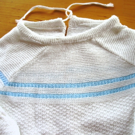Vintage Babyflügelhemdchen weiß hellblaue Streifen 70er Jahre