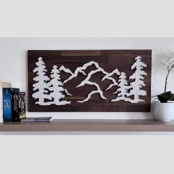 Berglandschaft als String Art - Wandbild 80 x 40 cm