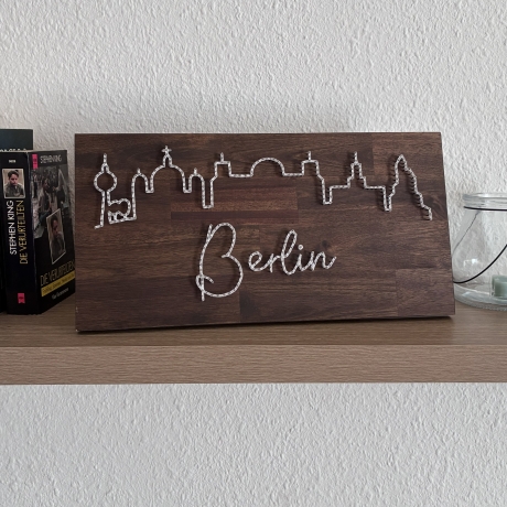 Berlin Skyline Fadenbild, 40 x 20 cm