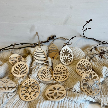 Ostereier Anhänger aus Holz mit Muster – gefräst – naturbelassen