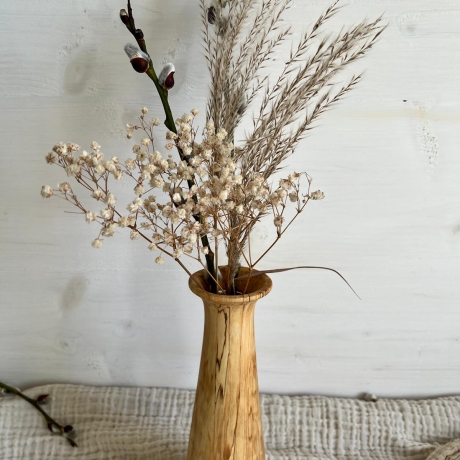 Holzvasen aus Haselnuss Massivholz | natürlich & zeitlos