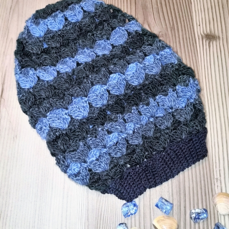 Beanie handgehäkelt mit Blattmuster, Mütze, Damenmütze