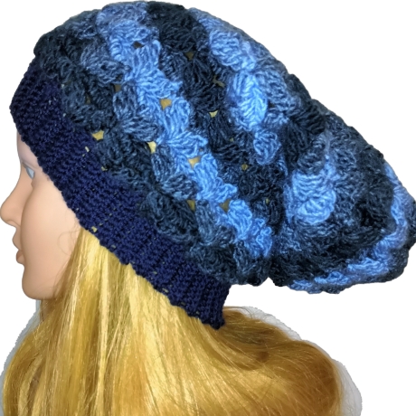 Beanie handgehäkelt mit Blattmuster, Mütze, Damenmütze
