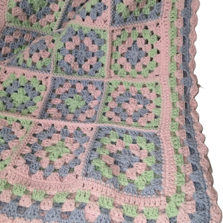 Babydecke personalisiert mit Anfangsbuchstabe, Kuscheldecke