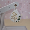 Handgefertigte Tropfen-Ohrringe: Florale Eleganz zarte Farben