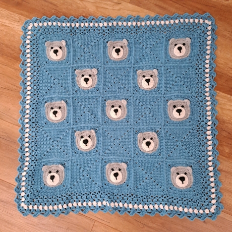 Baby Decke Bär Bärchen Babydecke gehäkelt granny square
