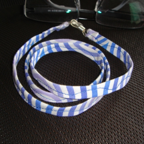 blau-weiß-lila gemustertes Brillenband, für Frauen oder Männer