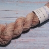 Handgefärbte 2-fädige Sockenwolle BFL Platinum HighTwist 22/43