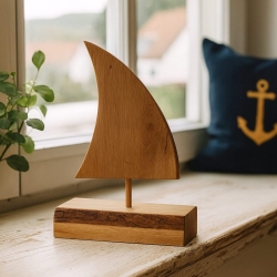 Segelschiffchen aus Eichenholz, Deko, Holzdeko, nordisch, maritim