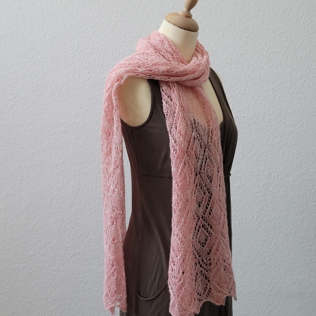 Lace-Stola Cherry Blossom, Handgestrickt