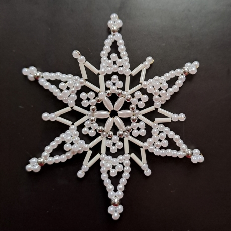 Perlenstern, weiß/silber oder weiß/gold, Handarbeit