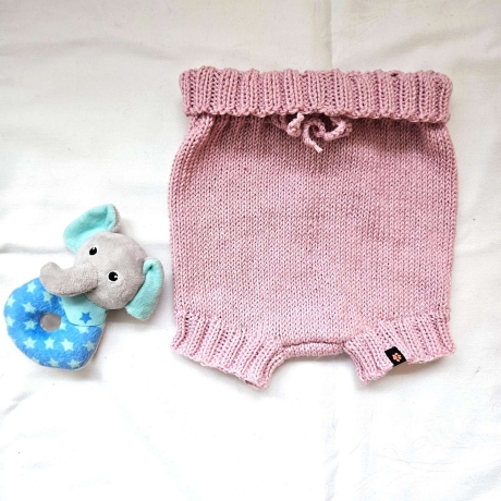 Windelhose Baby in Rosa und der Größe 74/80