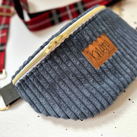 UNIKAT / Crossbag/ HipBag /Crossbody /Bauchtasche /Feiertasche