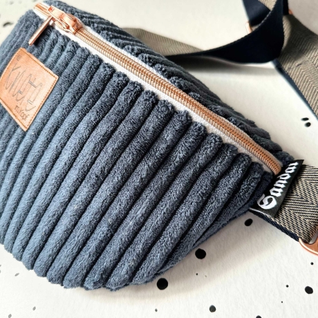 UNIKAT / Crossbag/ HipBag /Crossbody /Bauchtasche /Feiertasche