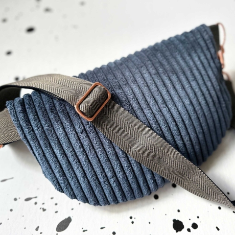 UNIKAT / Crossbag/ HipBag /Crossbody /Bauchtasche /Feiertasche