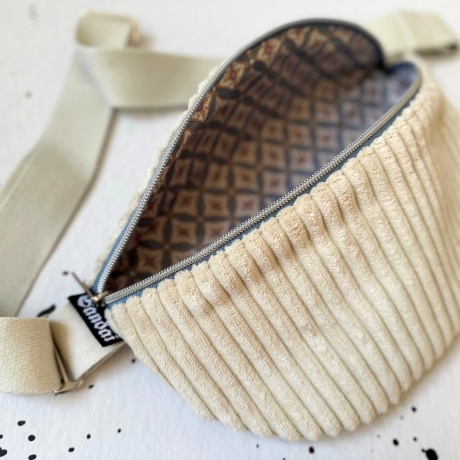 UNIKAT / Crossbag/ HipBag /Crossbody /Bauchtasche /Feiertasche