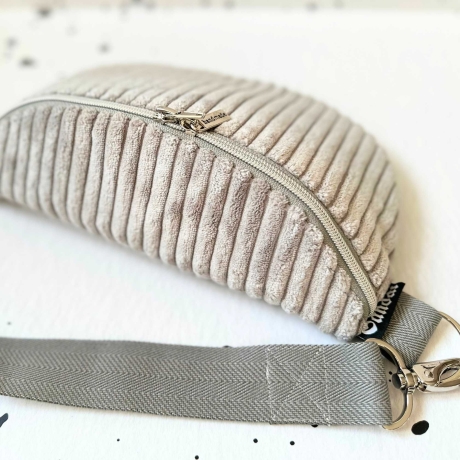 UNIKAT / Crossbag/ HipBag /Crossbody /Bauchtasche /Feiertasche