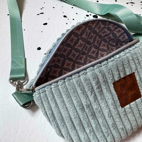 UNIKAT / Crossbag/ HipBag /Crossbody /Bauchtasche /Feiertasche
