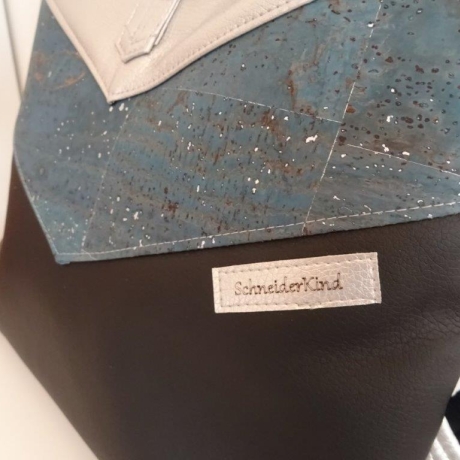 Rucksack VARO aus Kunstleder und Kork, türkis/silber