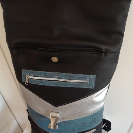 Rucksack VARO aus Kunstleder und Kork, türkis/silber