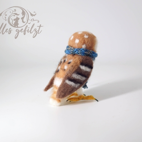 Schleiereule mit Schal, gefilzt
