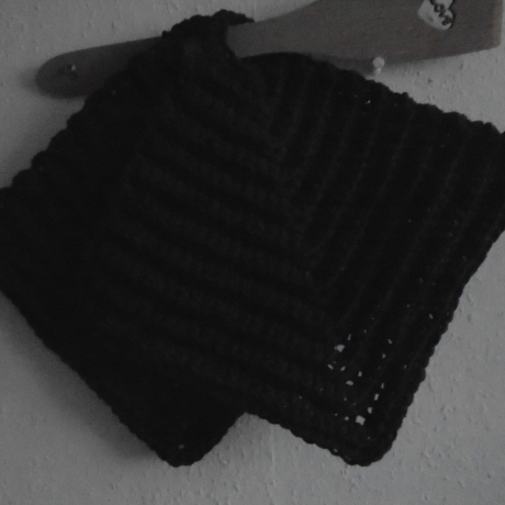 Gehäkelte Topflappen im 2er Set aus braunem BW, ähnlich Schulgarn