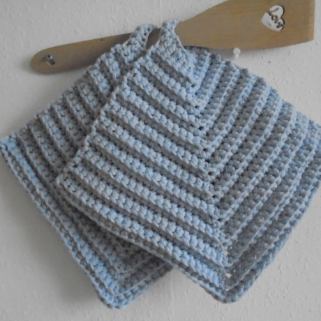 Gehäkelte Topflappen 2er Set aus hellblauer BW, ä. Makramee