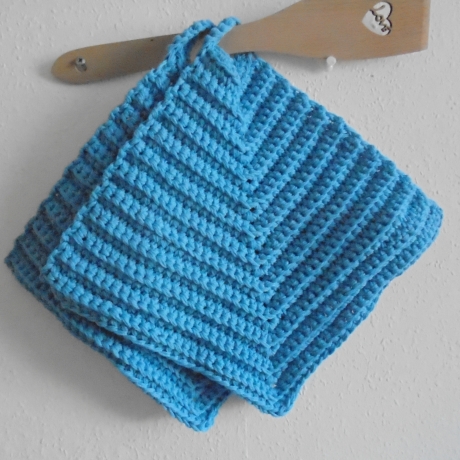 Gehäkelte Topflappen 2er Set aus blauer BW,ähnlich Schulgarn