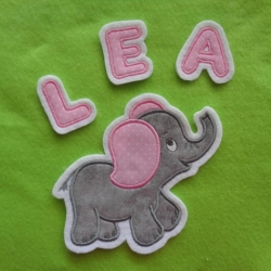 Applikation/Aufnäher süsser  Elefant wahlweise mit Buchstaben