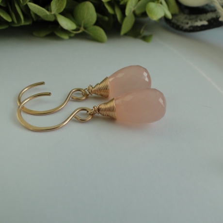 Ohrringe Pink Chalcedon Briolette vergoldet Wire wrapped